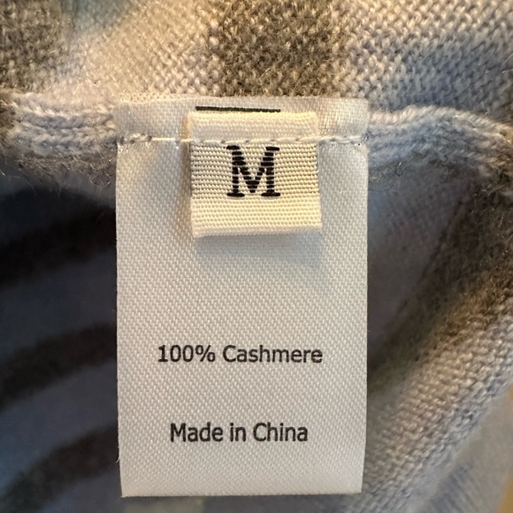 La Ligne Lean Lines Cashmere Sweater. Periwinkle. M. - Picture 3 of 4